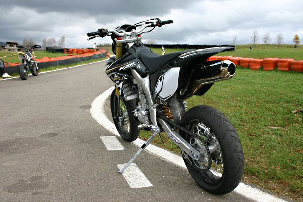 450 PZF SUPERMOTARD HOMOLOGUEE