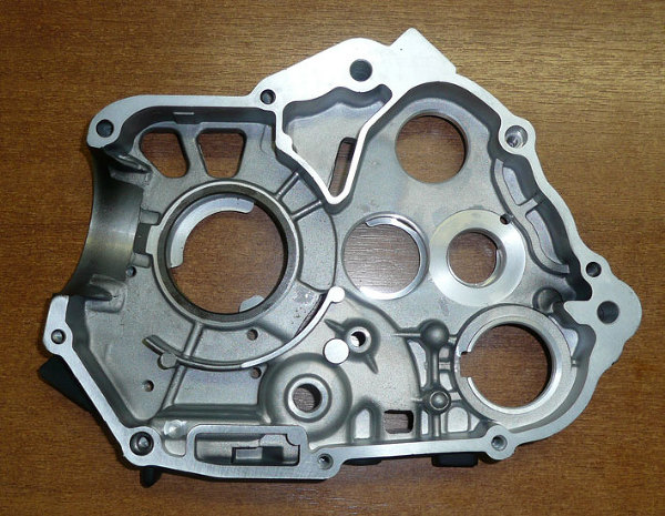 carter moteur droit YX 150/160/170 2009/10/11/12